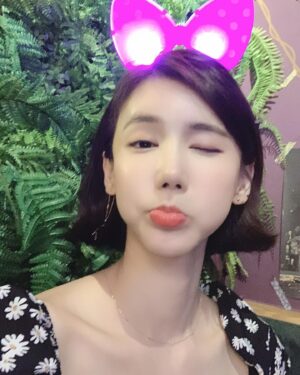 Oh In-hye Instagram - 좋은주말보내세요. 울용용이들🌸