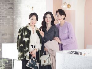 Oh Se-young Instagram - 7프로 기념 피드💙

시청해주시고 응원해주셔서 정말 감사합니다!😊
저희와 끝까지 함께 해주시면 
더욱 감사하겠습니다!🙇🏻‍♂️💙

날이 따듯해지지만 이럴 때 더욱 감기 조심하시구 
항상 건강 유의하세요 ☺️💙