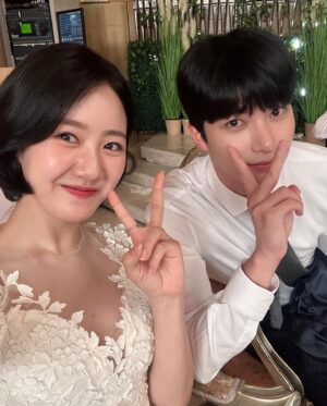 Oh Seung-yun Instagram - 유세혁이
결혼부터 파혼에 웅이아버지부터 결혼식지박령에 프로무릎꿇러에 “뭐…? 이..이주야..? ”이외 많은 고생한 세혁이 유세혁이…