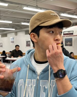 Ok Jin-uk Instagram - 🍕🥤