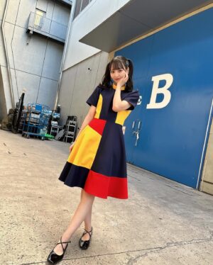 Oka Suenaga Instagram - 𓂃𓈒𓏸
⁡
･
･
⁡
大切な可愛い衣装👑🎀
⁡
･
･
⁡
#衣装 #アイドル #アイドル前髪 #愛のホログラム