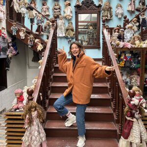 Olcay Yusufoğlu Instagram - Bu haftanın güncesi;

1- Ankara turnesi hatırası
2- Bebeklerle bi de beni çek
3- Bir takım işler
4- Prömiyer aktivitesi süsü püsü
5- Koltuk değnekleri ve biz son zamanların 3’lüsü
6- Sevdiğim çok az şeyden ikisi
7- Persona filmine alternatif afiş 
8- Favori insan listemin bir kısmı
9- Eşimle yeni girişimimiz “Eksi On Altı Kasap”
5-9/04/2023
