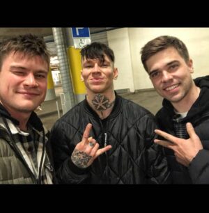 Oleg Gaas Instagram - Братский Брат,с днём появления тебя!
Мне повезло с тобой,а тебе со мной и ты это знаешь!)
Мне даже кажется,что ты меня лучше знаешь,чем я себя!
Без тебя бы сгинул. 
Настоящий друг с тобой ,когда ты не прав,когда ты прав каждый будет с тобой. БлагоДобрю тебя за все мой верный БОБР,будь добр!
Спасибо школьным мероприятиям,которые нас свели,ты был DJеем,я ведущим. Хотели свадьбы вести вместе,но увы судьба распорядилась иначе,но это тоже неплохо) 
Воспитывай своего хищника-Лютого Льва,плоди ещё Лютиков,ты же Лютый!)
Изобилия в семье и работе!
Переезжай уже и будь счастлив!)
#жекалютый #бобрдругчеловека #почтиактёр #именинник