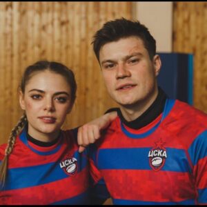 Oleg Gaas Instagram - Маргарин Сергеевич,она же Рита,она же Белка,поздравляю весь российский кинематограф с твоим рождением!
Я только сейчас понял,что из всех людей за год я больше всех видел тебя.
9 месяцев «Регби»,потом 3 месяца «Быть»,где мне посчастливилось быть твоим сыном,Ма. 
Спасибо за прекрасное партнёрство ,дружеское плечо и поддержку!!!
Пусть у тебя всё будет в изобилии и благости !!! Дави на гааз
и вперёд в ГОЛЛИВУД ,у тебя для этого всё есть (хорошие уши,мощные ноги и в глазах озёра)! 
Бомби,взрывай,покоряй!
P.s. И не задавай много вопросов,а то всеку!🐿
#партнёргода #маргаритааброськина #любопытныйнос 
#настярегби 
#белкаиорех 
#какнагрехпришёлолех
Мы ЦСПАТЬ -МЫ ПОЕДИМ!!!💪