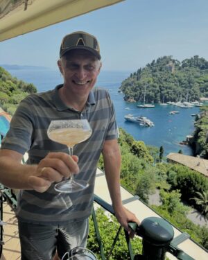 Oleg Tinkov Instagram - Впервые за 5лет доехал до Портофино 🚴🏽. Эмоции❤️. Всё-таки для моего «битого тела» 120км с набором 1.100м 🤯🤯, на самом деле получилось быстро 4:38мин.
А потом заслуженный беллини в Splendido 🍾.
Катайтесь на велике, лучший рихаб после рака🙏
Господи Помилуй🙏 #ртпх #раккрови