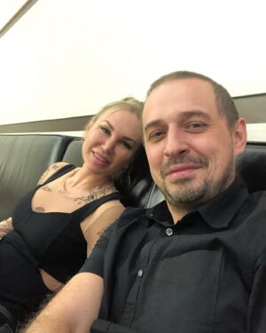 Oleg Vereshchagin Instagram - Вчера сходили с моей любимой супругой на концерт Оли Бузовой!!! Отличное шоу с морем декораций, костюмов, фейерверков, танцоров, света, а главное, хороших песен!!

Оля, спасибо за приглашение!!! Ты - большая молодец!!! Ведь мы танцевали как молоденькие и пришли домой в 2 часа ночи!!!! 💐💐💐🕺🏼💃🏼😎😎❤️

#verishch #verishchfamily #performance #great #thankyou #loveyou #Moscow #Russia #2022 @crocuscityhall 

#ОлегВерещагин #концерт #ОльгаБузова #крокус #спасибо #былокруто #очень #любим #Москва #Россия
