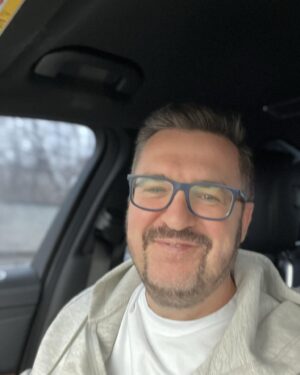 Oleksandr Ponomarov Instagram - З Вербною Неділею ! Із входом Христа в Єрусалим ! ❤️Господи помилуй !