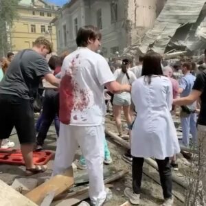 Oleksii Zavgorodnii Instagram - Немає слів..Не буде цим вибл*дкам пробачення ніколи!
Охматдит, дитяча клініка, яка врятувала в дитинстві моє життя і робить це  дуже багато років для інших дітей. 
Якщо хочете допомогти, заходьте в сторіз за посиланням. 
Співчуття всім хто постраждав від атаки цих нелюдів!
