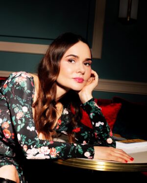 Olena Lavreniuk Instagram - Навіть коли мене нема, навіть коли я з тобою, навколо квітне моя весна…🌷