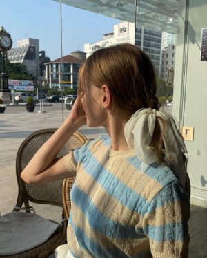 Olena Sydorchuk Instagram - Elevating my style with the timeless duo of beige and blue. 💙🌟
5/17~5/19일까지 아이아이, 카이의 샘플세일이 온 오 프라인에서 진행 됩니다. @eyeye.official 에서 자세한 내용 확인해 주세요 :)

@eyeye.official #아이아이 #eyeye
#외국인모델 #외국인모델에이전시 #프리랜서모델 #광고 #협찬 #부츠컷슬랙스코디 #부츠컷슬랙스