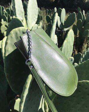 Olga Merediz Instagram - Repost from @georgelopez
•
Amazing!! We’ve always made something out of almost nothing, it’s part of who we are, but this is next level! 

Swipe ⬅️ Adrian and Marte, two entrepreneurs from #Mexico have successfully made vegan ‘leather’ called “Desserto” out of Nopal #Cactus and looks identical to its animal skin counterpart — without harming animals or the environment in the process 🧑🏼‍🌾🌵

These leaves are harvested from organically grown cactus plants, cleaned, mashed, and left in the sun to dry for three days before being processed and then grounded into powder. Finally the powder is mixed with a patented formula to produce leather.

(📸 @desserto.pelle)