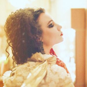 Olga Tumaykina Instagram - Антракт на полгода..До встречи «Король Лир»..это будет новая зимняя премьера! С новыми нами,с нашим режиссёром Юрием Бутусовым..Буду скучать по вам,-мои Лировцы и Лирочки!..Время летит быстро! Желаю нам всем-полетов:и во сне,и наяву! Люблю вас! Ваша Регана!...#корольлир #театрвахтангова #бутусоврежиссер #репетициялюбовьнаша  #ольгатумайкина #евгениякрегжде #янасоболевская #виктордобронравов #артуриванов #василийсимонов #янгахарманов #валерийушаков #юрийцокуров #юрийполяк #денисбондаренко #владимирлогвинов #сергейволков #юрийбутусов