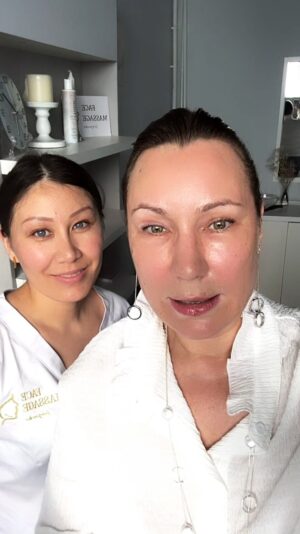 Olga Tumaykina Instagram - Скоро скоро переезд у моего мастера Назерке! Новая студия -Салон!!! Будем праздновать! Будем хорошеть! 💗💃✨🧚#facemassage #моймастерназерке #массажлица #ипустьвесьмирподождет