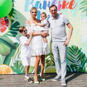 Olga Vainilovich Instagram - Любовь моя @vadimgalygin с годовщиной нас!! 10 лет-это только начало! Мы многое пережили и это  сделало нас только сильнее!!! Я тебя очень сильно люблю! Спасибо за нашу семью,за наших прекрасных сыновей ,ты самый лучший на свете!!! #10летвместе❤️ #семья #счастье