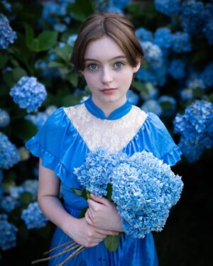 Olive Elise Abercrombie Instagram - 13 🎉 6.1.24 

Yearly birthday portraits with the blue hydrangeas 💙