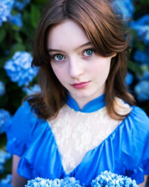 Olive Elise Abercrombie Instagram - 13 🎉 6.1.24 

Yearly birthday portraits with the blue hydrangeas 💙