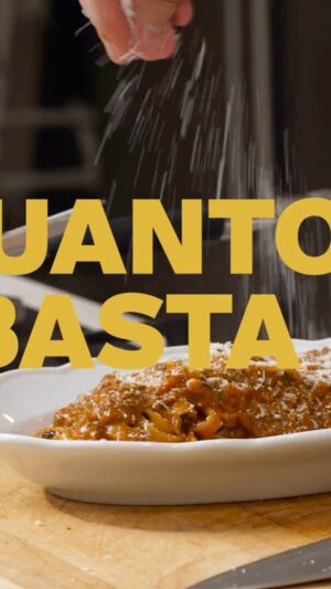Oliver Ingrosso Instagram - På söndag är det dags för en ny video. Och jag lagar fettuccine alla bolognese. En bollo helt enkelt. Vem gillar inte en bollo liksom !? Detta är mitt favorit sätt att göra den på. 

Länk till youtube kanalen finns i min profil. Där kan du sätta på en notis när videon kommer ut, prenumerera på kanalen eller göra tummen ner på videon. Helt upp till dig ! 

#quantobasta
