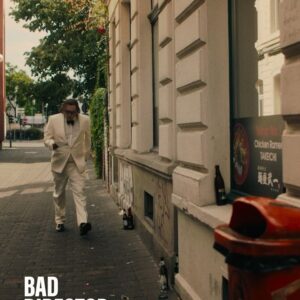 Oliver Masucci Instagram - @baddirectorfilm ab 9.Mai im Kino