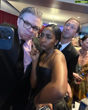 Oliver Platt Instagram - Emmys baby part 2!!
#Emmys #TheBear @thebearfx @ayoedebiri @ebonmossbachrach