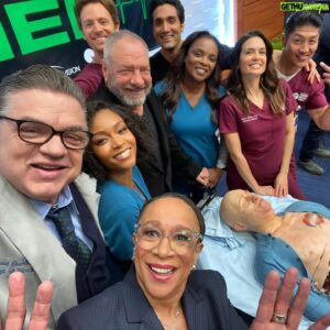 Oliver Platt Instagram - 100 episodes! Truly love working w/these lunatics immense gratitude to @dickwolf for hurling us at each other 5 seasons ago🥳#nbcchicagomed #onechicago