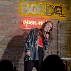 Olivia Leclerc Instagram - Il y a 1 mois, j’ai commencé à faire de l’humour sur scène. Après 4 semaines intensives de rodage, j’ai l’honneur d’embarquer sur la scène du @zoofest.offjfl ce soir, avec pleins d’autre humoristes que j’admire. 🙏🏻

Let’s do this ! 🔥
#standup #standupcomedy #humour #festival #zoofest #zoofestmtl #scene #openmic #rodage #lebordelcomedieclub #leterminalcomedieclub