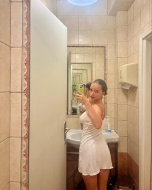 Olivia-Mai Barrett Instagram - ˚₊‧꒰ა ☆ ໒꒱ ‧₊˚