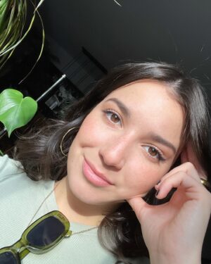 Olivia Steele-Falconer Instagram - 🐲🌸💚🦖🪲🪷🌕🍃