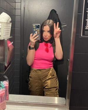 Olivia Steele-Falconer Instagram - Nothing more romantic than some selfies with toilet paper in it! Happy Valentine’s Day everyone💗💖💞💓