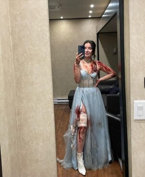 Olivia Steele-Falconer Instagram - Prom night on @firecountrycbs went really well🔥🥳

Thank you to @purpledga and the amazing and hilarious cast and crew for creating such a welcoming and fun atmosphere, I had a blast❤️❤️‍🔥❤️‍🔥