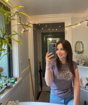 Olivia Steele-Falconer Instagram - 💫🌿🦋🦌💛