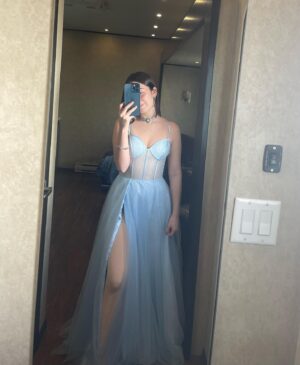 Olivia Steele-Falconer Instagram - Prom night on @firecountrycbs went really well🔥🥳

Thank you to @purpledga and the amazing and hilarious cast and crew for creating such a welcoming and fun atmosphere, I had a blast❤️❤️‍🔥❤️‍🔥