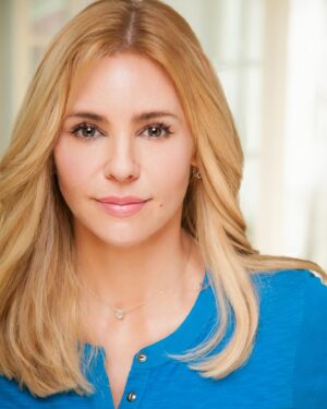 Olivia d'Abo Instagram - Had a lovely weekend relaxing in this beautiful summer weather 🌞 Happy for the start of a new month ☺️ What are all of you getting up to this week? Let me know in the comments👇🏽