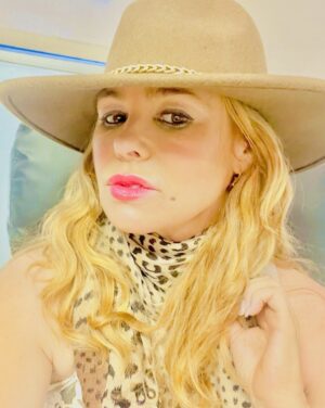 Olivia d'Abo Instagram - Sky’s the  limit for cowgirls on a rainy day :) ☔️❤️Sending love, peace and happiness to you all on this almost New Years weekend! 🙌