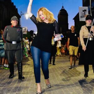 Olivia d'Abo Instagram - Livin  de vida Ubeda ! Loving my life in Spain right now with the very best people  in the world !! 🌎 ❤️🙏thank you @cinefan_festival_ubeda for making us all feel like kings and queens , such beauty all your hearts and  Souls . This has been a 16th century renaissance Dream come true !! #Soblessed 💗🕍🙏🕍💗