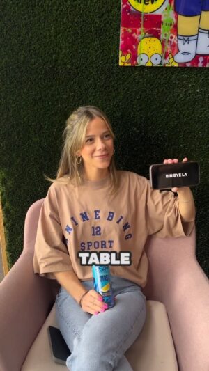 Olivier Primeau Instagram - Le dictionnaire de Leila 🥹😂 c’est le meilleur à date !!!💙💙😂😂 #trend #video #expressions