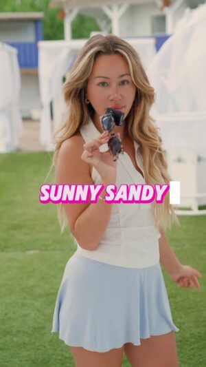 Olivier Primeau Instagram - Sunny Sandy nous dit les prévisions météos d’aujourd’hui au Beach Club! ☀️😎 #beachdayeveryday #vlogdayeveryday