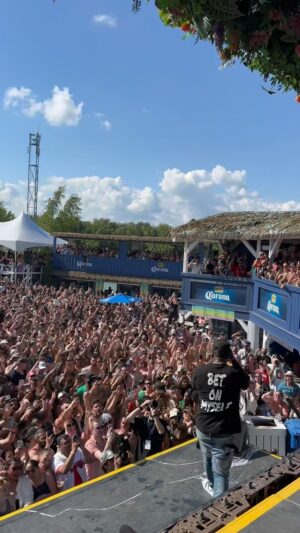 Olivier Primeau Instagram - Show légendaire #réel #beachlife #beachclubmtl #50cent