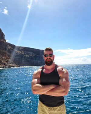 Olivier Richters Instagram - The Babymoon to Gran Canaria was amazing! The last vacation before our 'little' one is born. Probably the best vacation we had so far. We rented a car almost every day and drove to the most amazing spots of the Island including Pico de las Nieves (first photo) which is the highest peak. Only a few more weeks and I get to meet our daughter 😊.

#thedutchgiant #babymoon #grancanaria #holiday #vacation