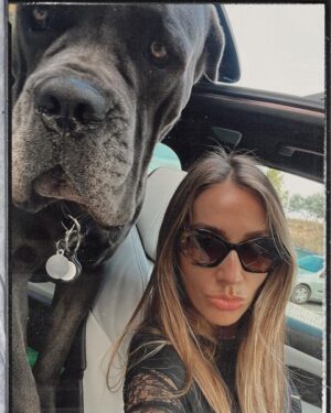 Olivier da Costa Instagram - estás 2 personagens são uma grande parte da minha vida enchem me o coração de felicidade obrigado meus amores @andra_toth @itsfaruk_official ❤️❤️