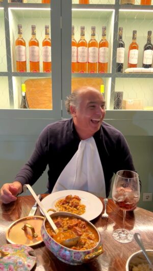 Olivier da Costa Instagram - Novamente feijoda no menu…e não se esqueça da pimenta! ☝🏼😅

 @olivierrestaurants @xxl_byolivier 
.
.
.
#chefolivier #xxlbyolivier #olivierrestaurants
#lisbonrestaurants #comidaportuguesa #lisbonfood #lisbonfoodies #lisbonfoodguide #lisbonportugal #feijoada #feijao