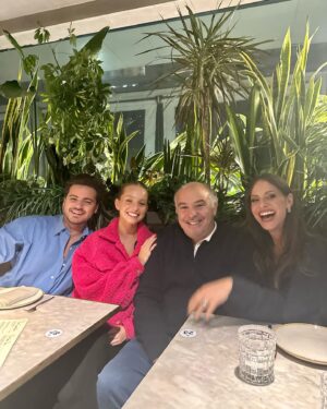 Olivier da Costa Instagram - top night beautiful people @seenlisboa @magui_corceiro @maryyy_monteiro @goncalopeixotolm #beutifullisbon #bestrestaurantslisbon #melhornoitedelisboa