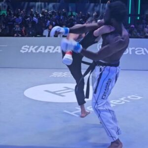 Omar Antonio Morales Ferrer Instagram - Mawashi wars! 🦶💥 @omar_mma 🇻🇪 #KC43

#karate #karatecombat #brasil #martialarts