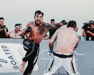Omar Antonio Morales Ferrer Instagram - Omar Morales improves his record to 2-0 in the Karate Combat Pit with a decision victory over Antonio Molloy

#KCK2 | LIVE NOW | #FreeOnYoutube