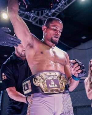 Omar Antonio Morales Ferrer Instagram - Totalmente feliz con los resultados en esta edición de @legionmma_  MARACAIBO.

Nuevamente los atletas mostraron el gran nivel que hay en nuestro país, una de las carteleras más emocionantes, debo felicitarlos a todos por el excelente performance que dieron en LMMA07.

No puedo dejar de mencionar y agradecer a @pieralafiera por acompañarnos en todo el proceso, siempre con ganas de ayudar y brindar el mejor mensaje a todos los atletas. 

También debo agradecer a todo el equipo de @furiatv.vzla por el excelente trabajo realizado.

Y por sus pues a todo mi equipo de trabajo, familiares, amigos y mi equipo de diseño gráfico @youcanmedia_ve que me apoyaron en todo el proceso, gracias totales 🫶🏼.

Son muchas personas involucradas que hicieron de este evento otro éxito, todos hicieron un excelente trabajo.