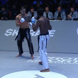 Omar Antonio Morales Ferrer Instagram - 🥋💥 Ready for some action? Karate Combat Kickback 2 Spring Break Edition is happening Tomorrow Night! 🌴👊 We’re bringing the heat to Playa Del Carmen with epic battles, grappling, and live concerts. 🎶🔥

Catch former UFC fighter Omar Morales 🇻🇪 going head-to-head with Antonio Molloy 🇵🇪. It’s going to be a fun fight!
️
Tune in at 6:30 PM ET live & #FreeOnYoutube this Saturday! Don’t miss out! #KarateCombat #SpringBreakEdition