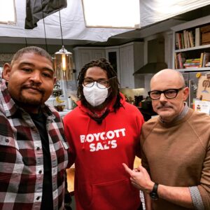 Omar Benson Miller Instagram - Back at it for Season 2 of @theunicorncbs  with these talented gents. Shout out to @officialspikelee merch representing all over the set today.