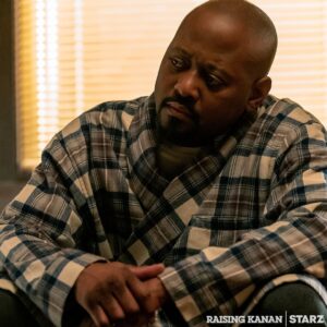 Omar Epps Instagram - Uh oh! Howard is scheming on somebody… 🤔🤫🤔
#RaisingKanan tonight on #StarzGetTheApp tmrw on @starz 💥🚀💥
#GLG🔥🚦🔥
#TheGoldInTheEra💥🔥💥