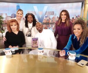 Omar Epps Instagram - Salute to all of the good folks at @theviewabc & @goodmorningamerica!! 
I truly enjoyed everyone’s excitement and in-depth questioning surrounding my latest literary offering, “NUBIA THE RECKONING!”
As I’ve said, this is a necessary story that is an absolute must-read for people of all ages, but especially for our young adults abroad. It isn’t just a book, it’s an experience!! 🔥🔥🔥
Be sure to purchase your hard-copy NOW everywhere books are sold!
#TellAFriendToTellAFriend🗣️🗣️
#SupportAuthenticity🙌🏾🙌🏾