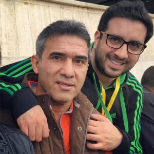 Omid Hajili Instagram - .
با دوستان عزیزم و ۳ اسطوره جذاب و فوق‌العاده فوتبال کشورمون علی دایی، کریم باقری و احمدرضا عابدزاده ❤️😍✋🏻
.
به مناسبت ۸ آذر ۱۳۷۶ و برد جذاب تیم ملی فوتبال ایران و صعود به جام جهانی ۱۹۹۸ فرانسه .
هیچوقت اون بازی، اون روز و هیجان و شادی بعد در خیابون‌ها رو فراموش نخواهم کرد 🙏🏻❤️‍🔥🤩 
همگی از شما و تمام بچه های تیم ملی خیلی خیلی ممنونم برای تزریق اون حجم از انرژی مثبت و حال خوب به جامعه، واقعاً یادش بخیر... 
.
.
.
#علی_دایی #کریم_باقری #احمدرضا_عابدزاده ❤️
.
#omidhajili #hajilitto #alidaei #karimbagheri #ahmadrezaabedzadeh #امیدحاجیلی #امید_حاجیلی #حاجیلیتو