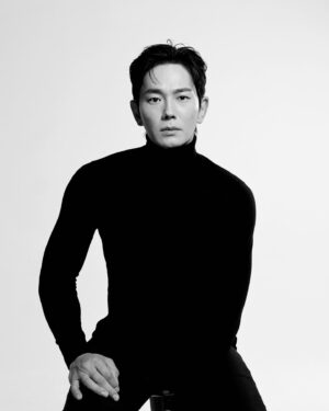 On Ju-wan Instagram - New profile.

color or monochrome??

Thx @jdzcity